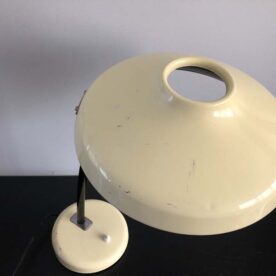 Lampe de bureau des années 60 beige en métal – Image 5